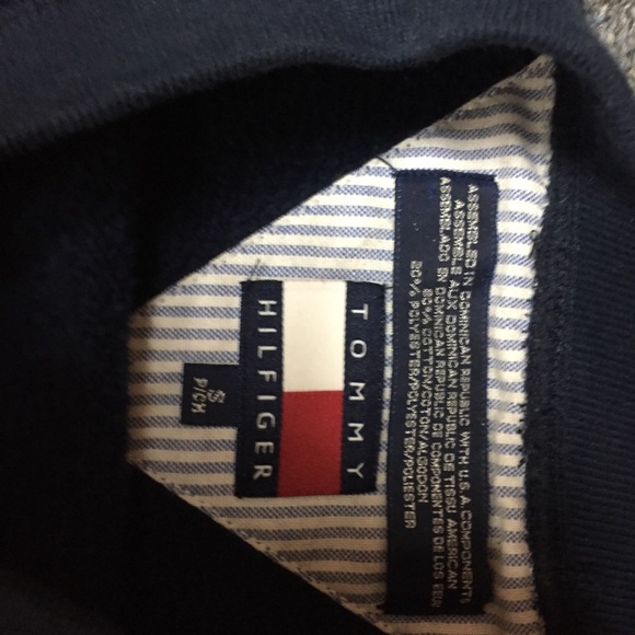 🔥Vintage Tommy Hilfiger athletic cut, flag logo🔥 - Picture 4 of 4